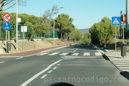 D7e – Pista obrigatória para peões e velocípedes